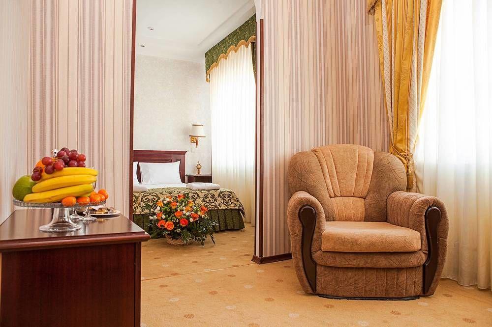 "Rush Hotel" Астана Екстер'єр фото